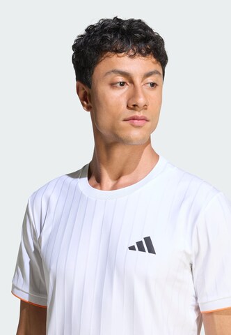 ADIDAS PERFORMANCE - Camiseta funcional 'FreeLift' en blanco