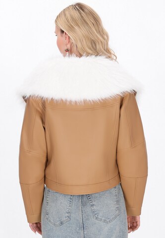 Veste d’hiver 'Fashion Look' IZIA en beige