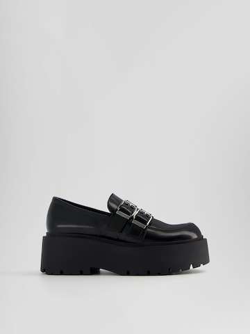 Chaussure basse Bershka en noir
