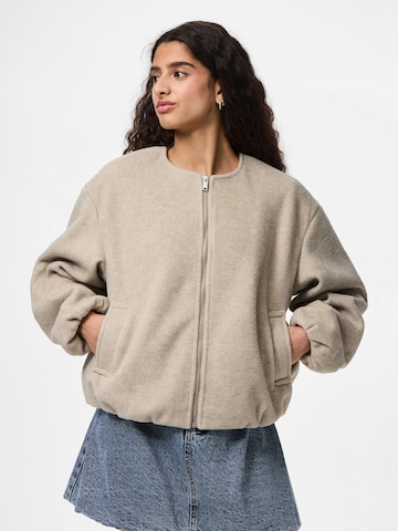 Veste mi-saison 'PCAnna' PIECES en beige : devant