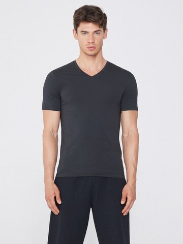 Tezenis Shirt in Grey: front