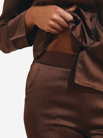 Pantaloncini da pigiama 'Artlight' di ETAM in marrone