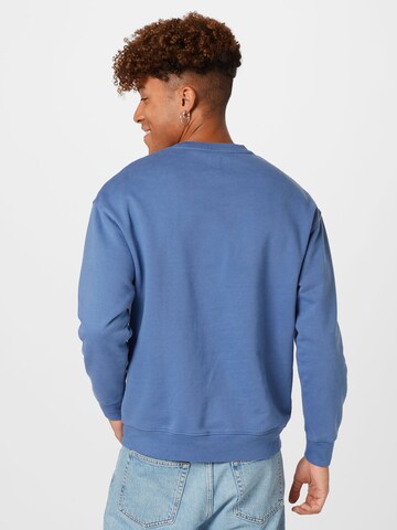 LEVI'S ®Regular Fit Sweater majica 'Relaxd Graphic Crew' - plava boja