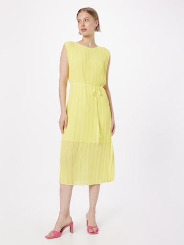 COMMA Dress in Yellow: front