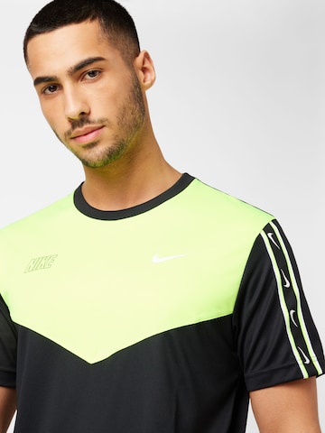 Nike Sportswear Bluser & t-shirts 'REPEAT' i grå