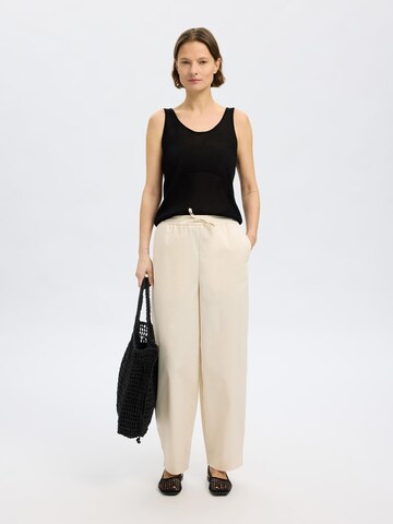 Top in maglia di SELECTED in nero