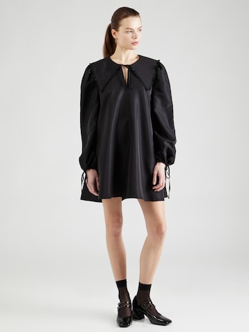 Monki Dress in Black: front