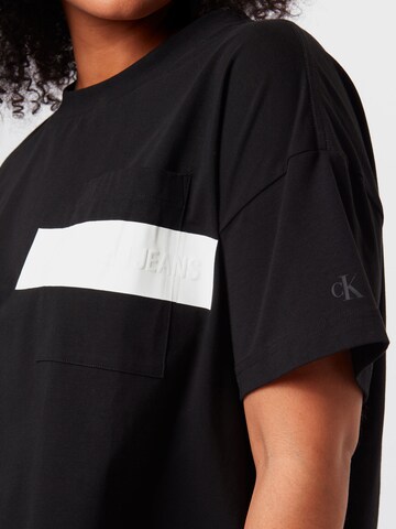 Calvin Klein Jeans Curve - Camiseta 'Hero' en negro