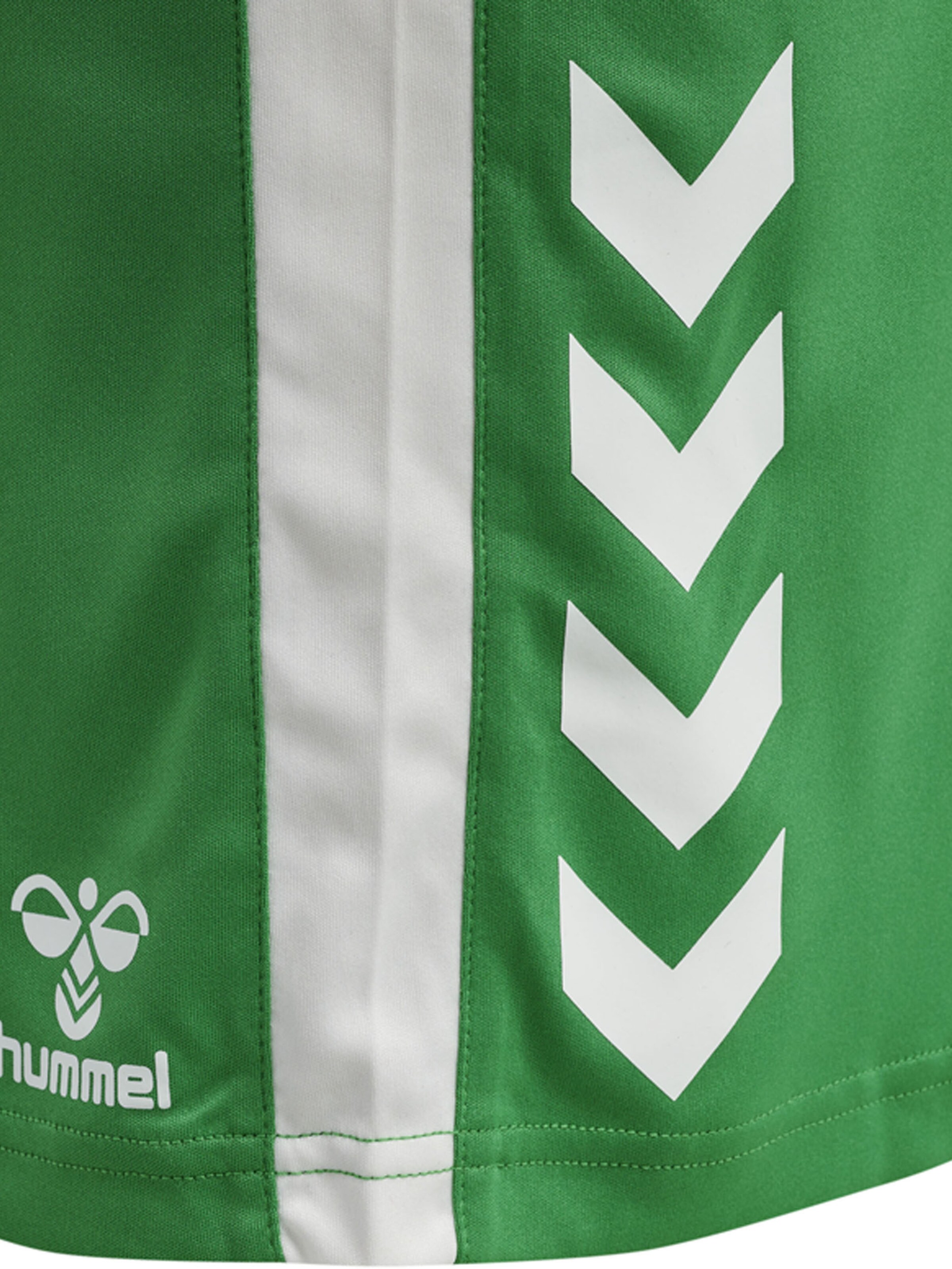 Hummel Regular Sportshorts 'Core XK' in Grün