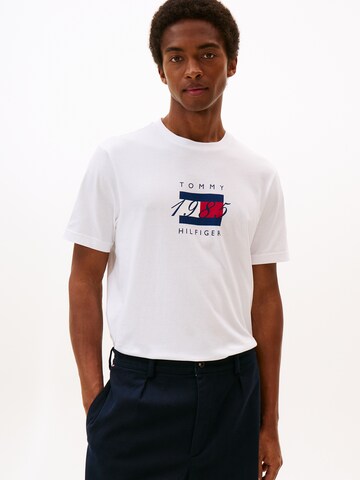 Maglietta di TOMMY HILFIGER in bianco: frontale