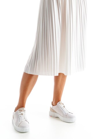 LLOYD Sneakers laag in Wit: voorkant