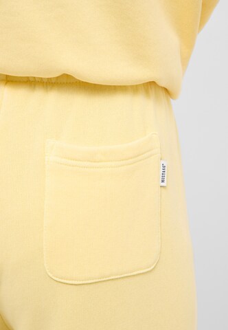 MUSTANG Tapered Pants 'Nucia' in Yellow