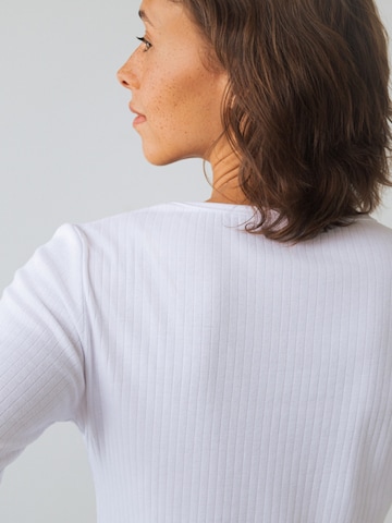 Honest Basics Shirt 'Long Rib'‌‌‌‌‌ in Weiß