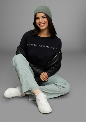 KangaROOS Shirt in Black: front