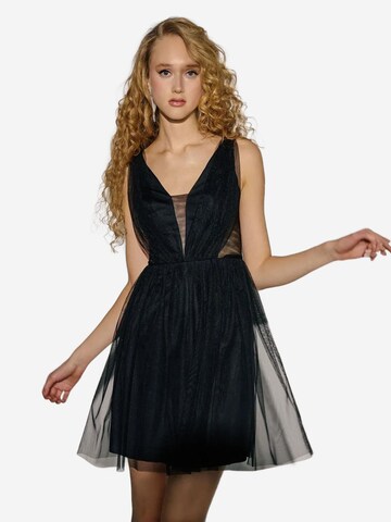 Hiccup Kleid in Schwarz: Vorderseite