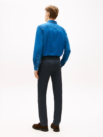 TOMMY HILFIGER - Slimfit Calças chino em azul