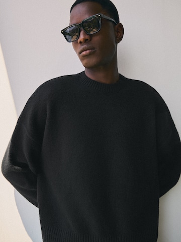 Bershka Sweater in Black