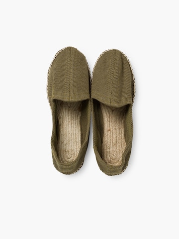 Scarpa bassa di Pisamonas in verde