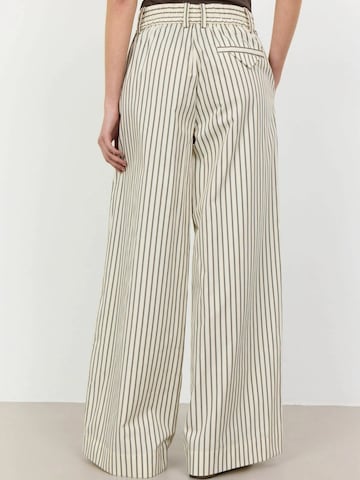 Levete Room Regular Broek 'LUCILLA' in Wit