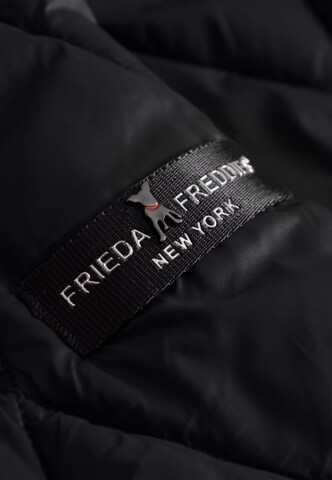Frieda & Freddies Between-Seasons Coat in Black