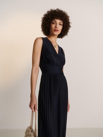 Guido Maria Kretschmer Women Jumpsuit 'Linnea' in Blauw: voorkant