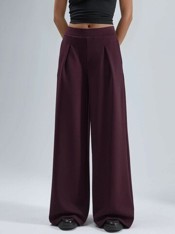 Wide Leg Pantalon Busem en rouge : devant