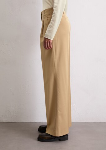 Marc O'Polo Loose fit Pleat-front trousers in Brown
