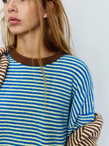Pull-over 'PACIFIC RAYA FINA' Pull&Bear en bleu
