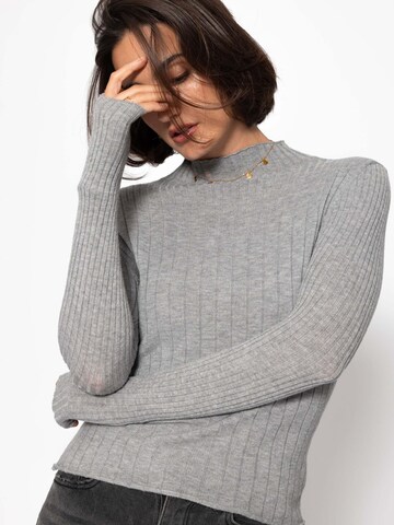 SASSYCLASSY Shirt‌‌‌‌‌‌‌ in Grau