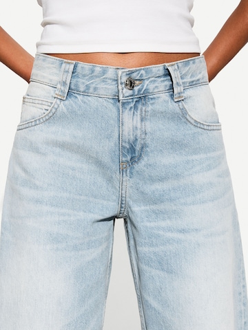 Bershka Tapered Jeans i blå