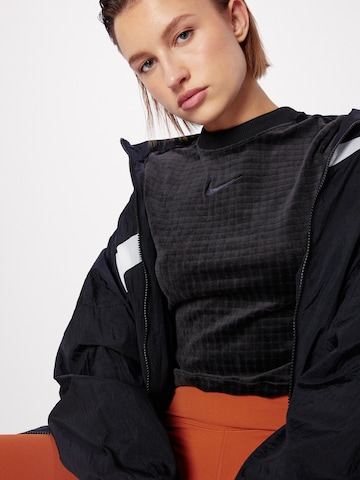 Nike Sportswear Shirt in Schwarz