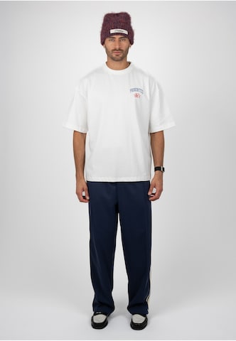 Prohibited - Camiseta 'Avantgarde' en blanco