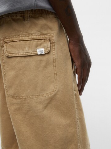 Loosefit Pantaloni di Pull&Bear in beige