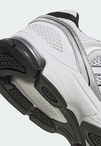 ADIDAS SPORTSWEAR - Sapatilhas baixas 'Spiritain 2000' em branco