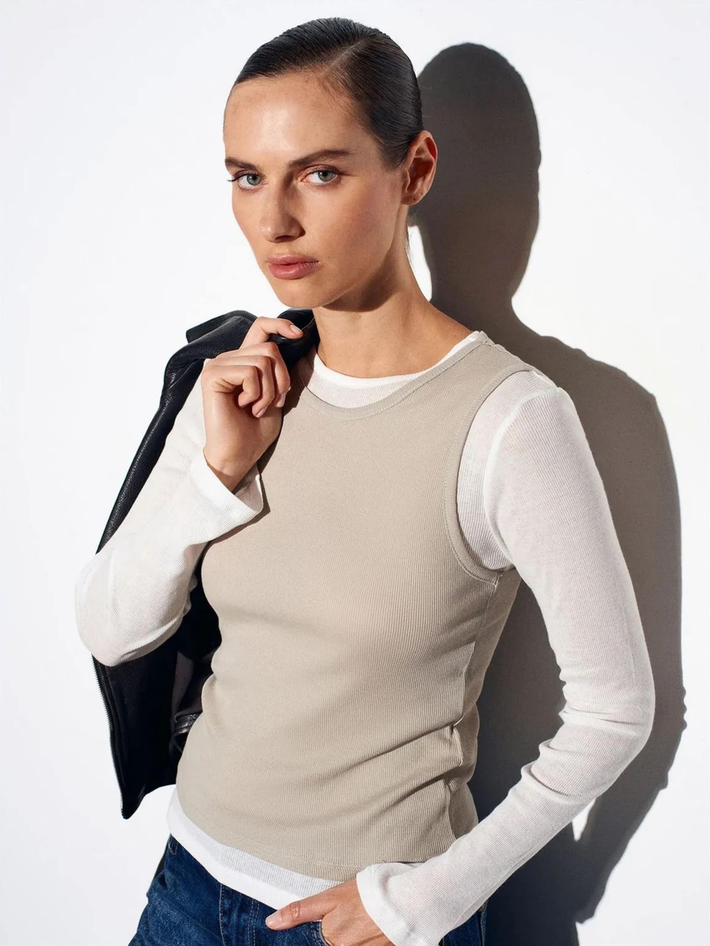 Dilvin Top in Beige