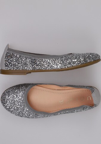 UNISA Flats & Loafers in 37 in Silver: front