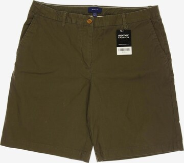 GANT Shorts in XL in Green: front