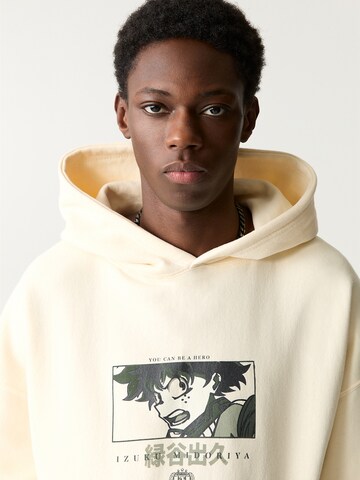 Bluză de molton de la Pull&Bear pe alb