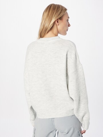 NLY by Nelly Pullover in Grau