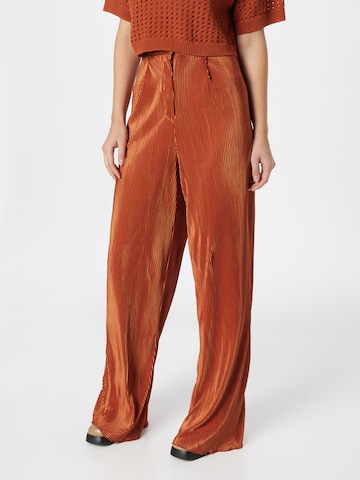 Nasty Gal Wide leg Bandplooibroek in Oranje: voorkant