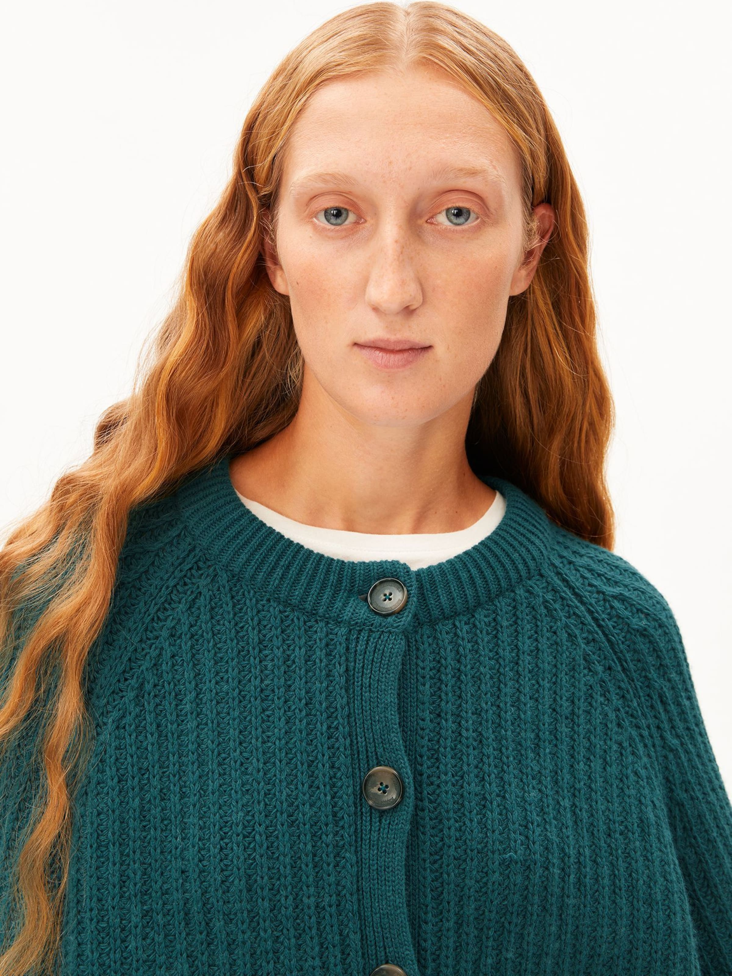 Cardigan ARMEDANGELS en bleu : devant