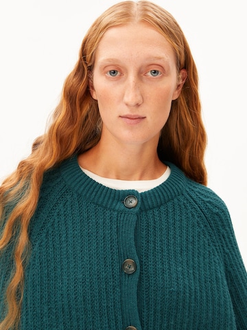 ARMEDANGELS Strickjacke in Blau