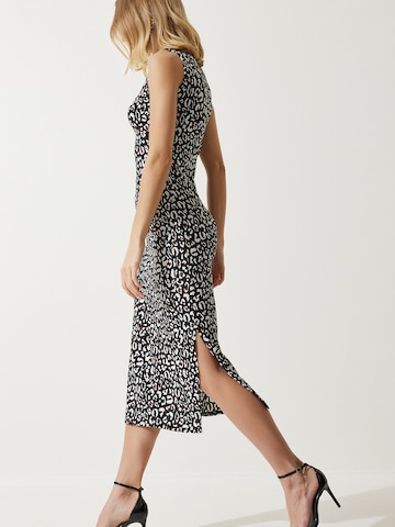 Happiness İstanbul Jurk in Zwart