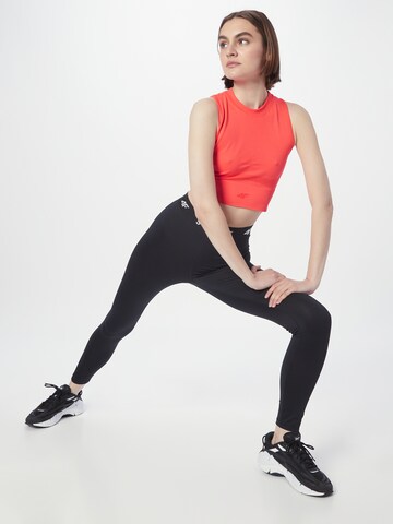 Skinny Pantaloni sportivi di 4F in nero