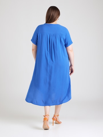 Robe-chemise 'CARMILUNA' ONLY Carmakoma en bleu