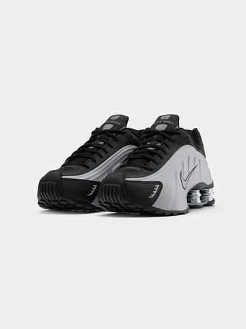 Sneaker low 'SHOX R4' de la Nike Sportswear pe argintiu