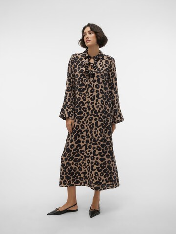 VERO MODA Платье в Коричневый
