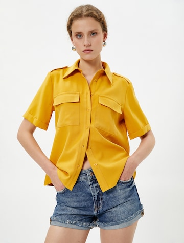 Koton Blouse in Geel: voorkant