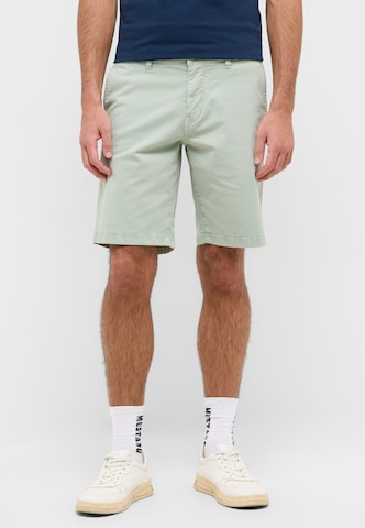 MUSTANG Regular Shorts in Grün: Vorderseite