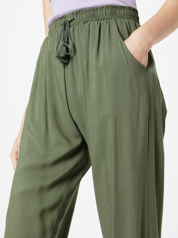 Hailys Tapered Pants 'Ro44xy' in Green